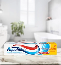 Зубная паста AQUAFRESH Формула тройной защиты освежающе-мятная, 125мл