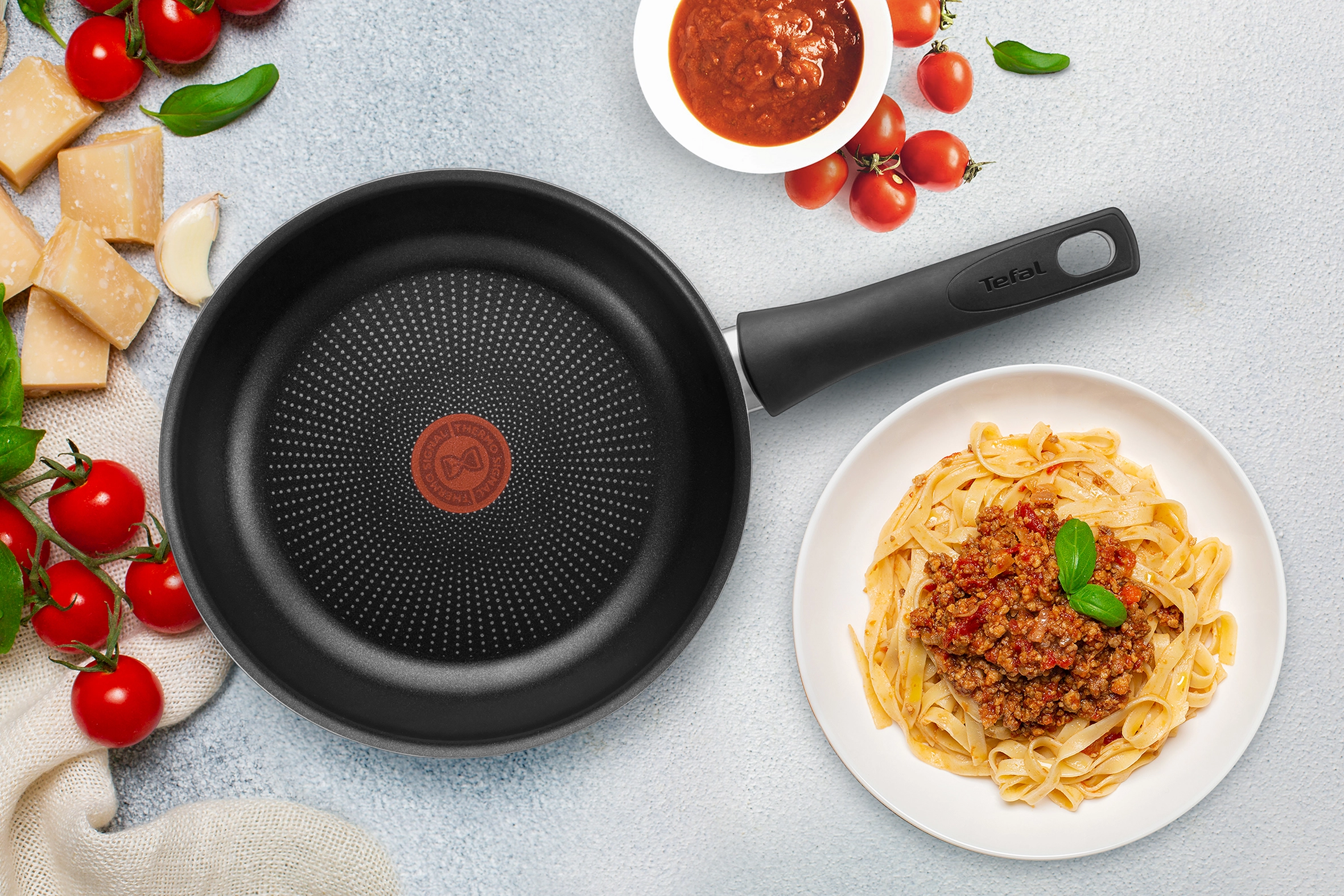 Сковорода TEFAL Intense 26см, антипригарное покрытие штампованный алюминий Арт. 04219126