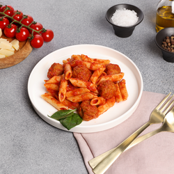 Паста пенне ЛЕНТА FRESH в томатном соусе с куриными фрикадельками, 340г
