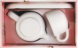 Изображение товара Набор чайный HOMECLUB Tea Time, 3 предмета: чайник 600мл, кружка 240мл, подставка, Арт. KRSCA034/KRSCD1158