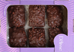 Изображение товара Десерт DELISSE с изюмом арахисом в темной глазури, 700г